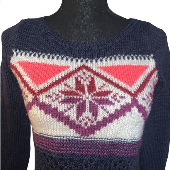 American Eagle Sweater  - Picture 2 of 6